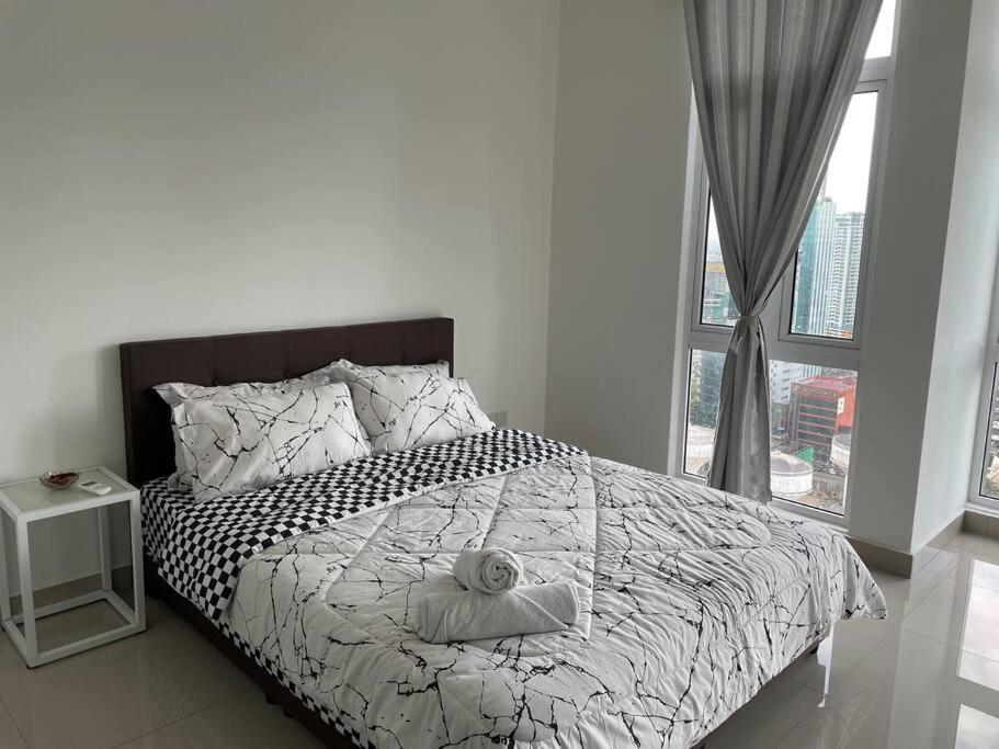 New Twin Galaxy 2br Near Jb Town/ksl/ciq Apartment *